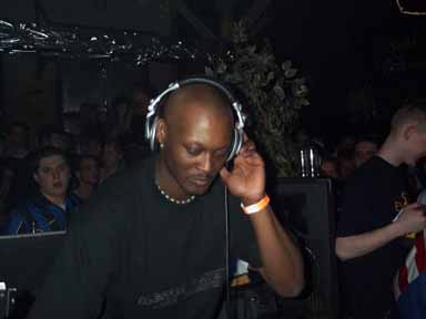 Connexion_26_Feb_2001_Pic_21