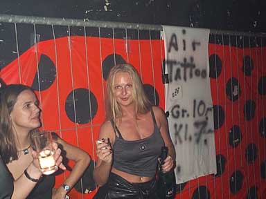 LoveFamilyClub_04_Nov_2000_Pic_21