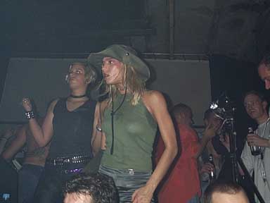 LoveFamilyClub_04_Nov_2000_Pic_22