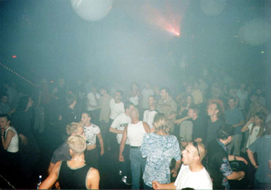 Clubfight_04JUL2001_Pic03