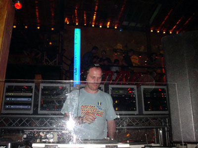 Amnesia_04Aug2003_Pic07