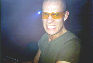 Vinylbar_21_April_2001_Pic_01