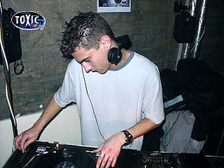 toxic_family_21_Jan_2001_Pic_22
