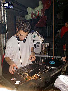 toxic_family_21_Jan_2001_Pic_36