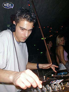 toxic_family_21_Jan_2001_Pic_37