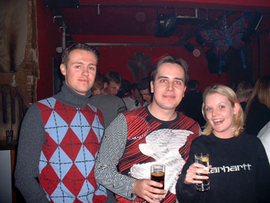 Vinylbar_15NOV2001_Pic01