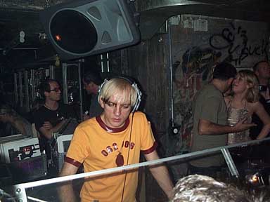 u60311_08_Dez_2000_Pic_34
