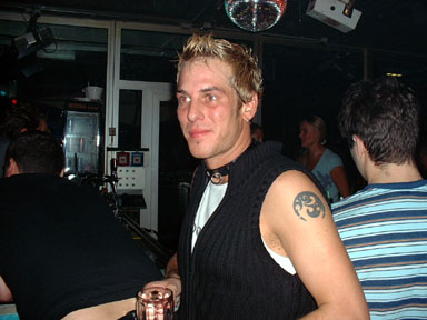 U60311_30NOV2001_Pic24