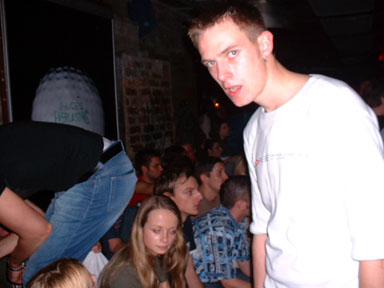 U60311_30NOV2001_Pic27