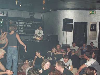 DorianGray_02_Dez_2000_Pic_25